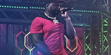 La Plaza de España de Sevilla viaja en el tiempo de la mano de 50cent